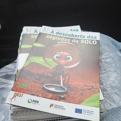 Uma imagem com texto, livro, Publicação
Descrição gerada automaticamente